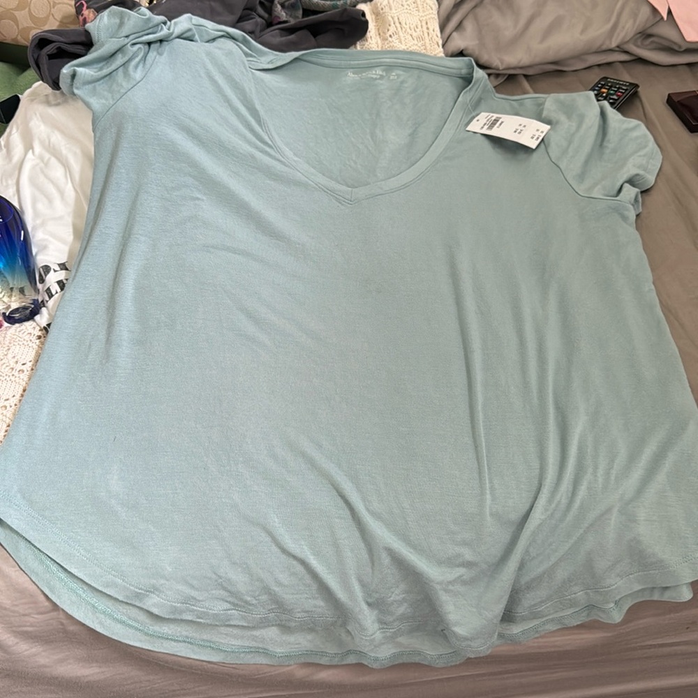 NWT Abel and fitch legging tee with small discrepancy please see pictures